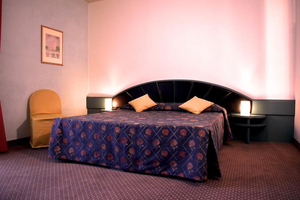 Antica Postumia Hotel Vedelago  Buitenkant foto